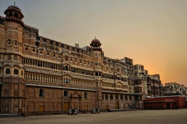 15 Days Rajasthan Historical Forts and Palaces Tour