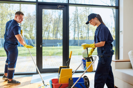 Avail Expert Deep Cleaning Services Dubai by Team at UrbanMop
