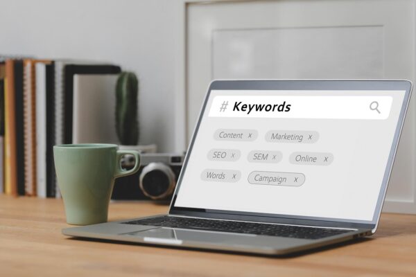 Hvordan skrive metadata for SEO: Komplett guide til SEO-strategi