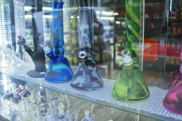 Where Can You Find Verified Nicotine-Free Vapes at a Smoke Shop? smoke shop